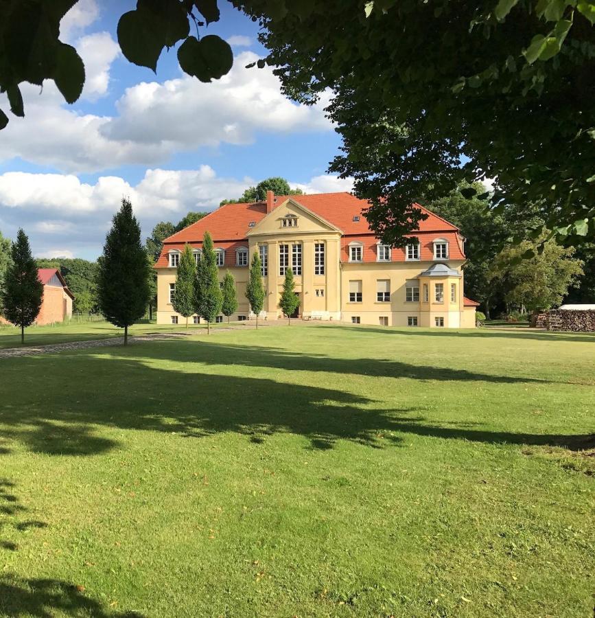 Schloss Grabow, Resting Place & A Luxury Piano Collection Resort, Prignitz Brandenburg Екстериор снимка